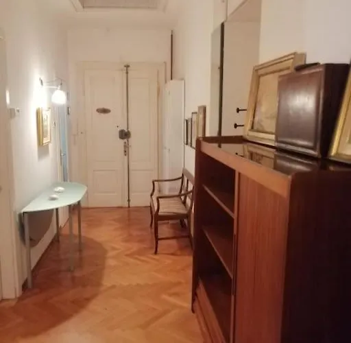 Spacious Attic Kandler Apartamento Trieste