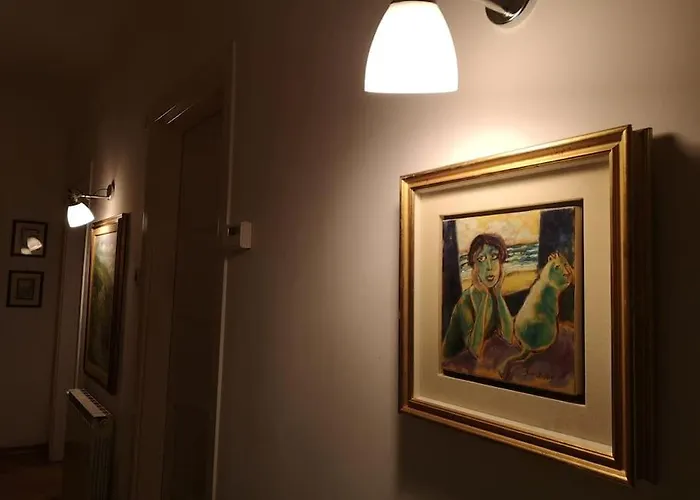 Spacious Attic Kandler Apartamento *