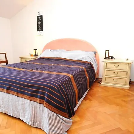 Appartement Spacious Attic Kandler Triëst