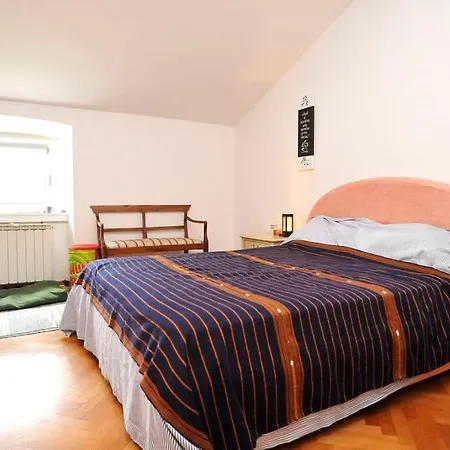 Spacious Attic Kandler