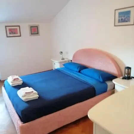 Spacious Attic Kandler Appartement Triëst